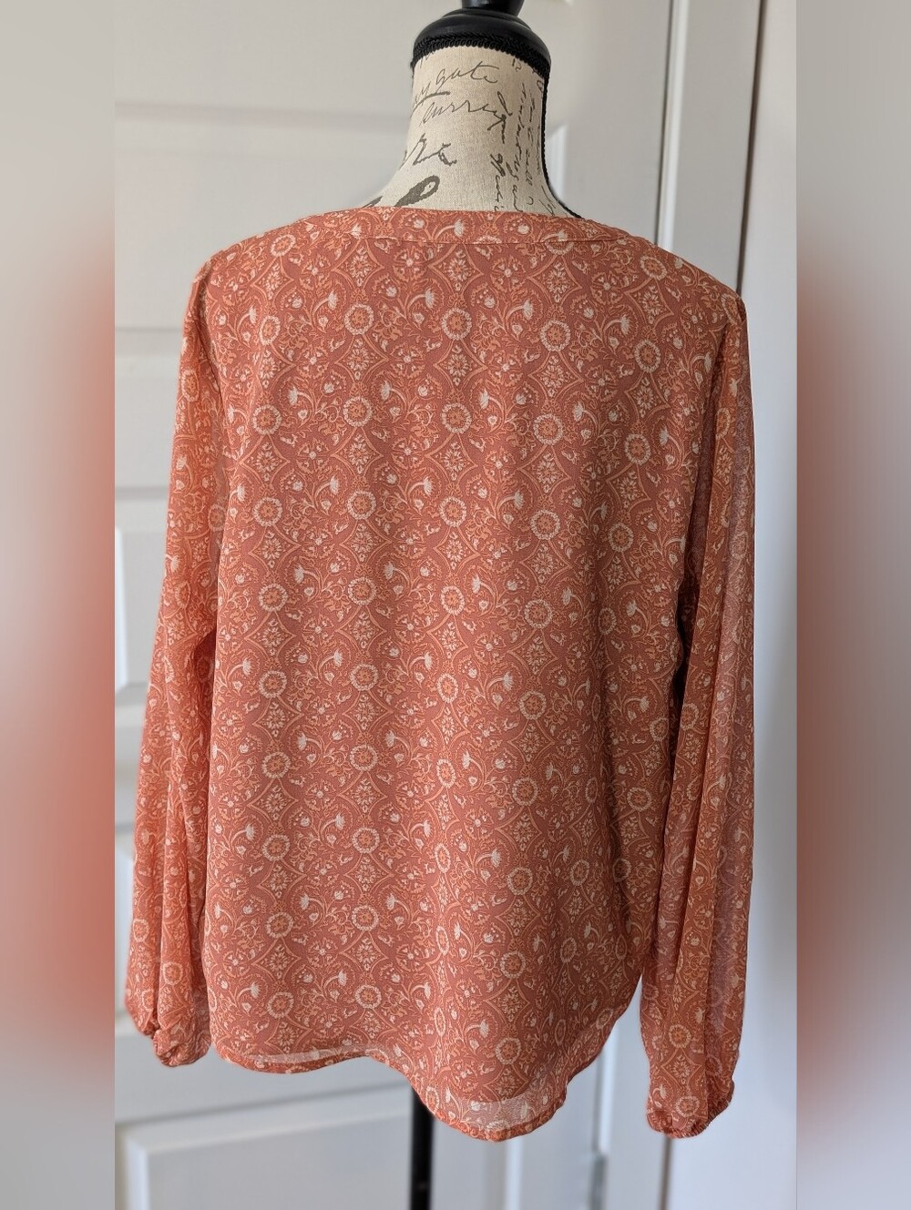 Wonderly Rust Paisley Tie-Front Peasant Blouse Size XL - Picture 3 of 9